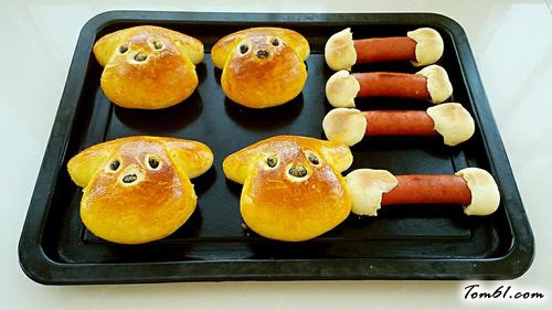 【小狗啃骨头汉堡】