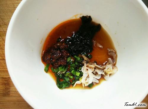 【海米韭菜鸡蛋水饺】