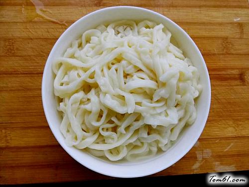 【猪肉土豆打卤面】