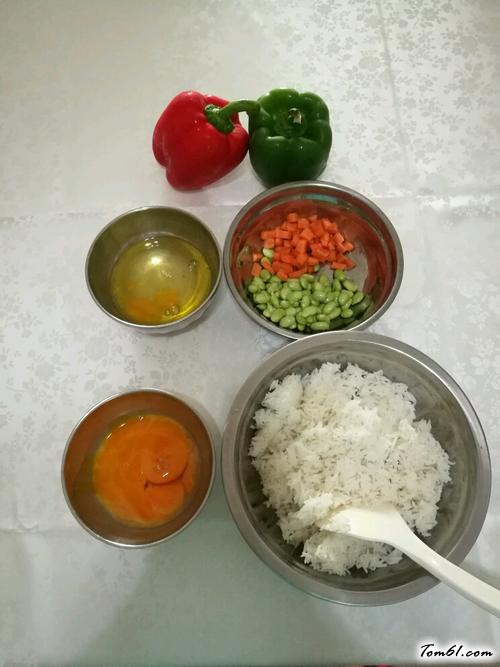 【蛋黄爱上炒米饭】
