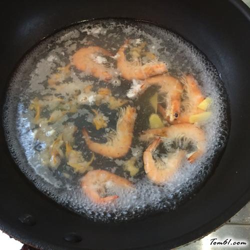 【鲜虾馄饨】