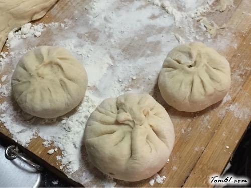 【酸菜猪肉包】
