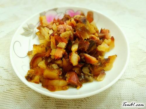 【卷心菜腊肉炒饭】