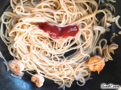【黑胡椒虾肉意大利面】
