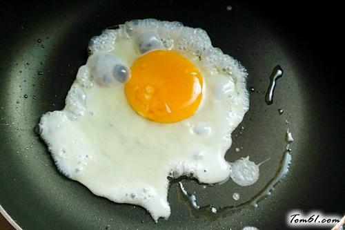 【肉丁鸡蛋汤面】