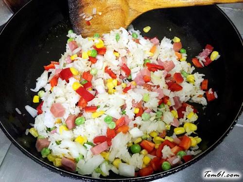 【什锦吐司咖喱炒饭】