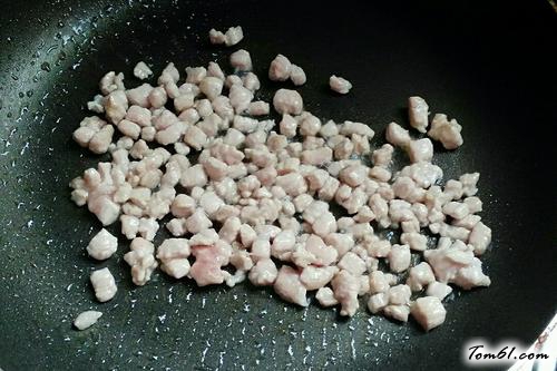 【肉丁鸡蛋汤面】