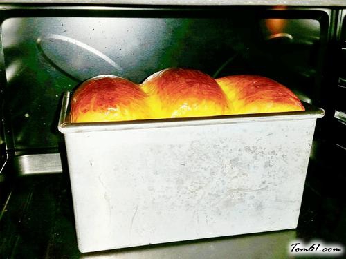 【南瓜煉奶土司】