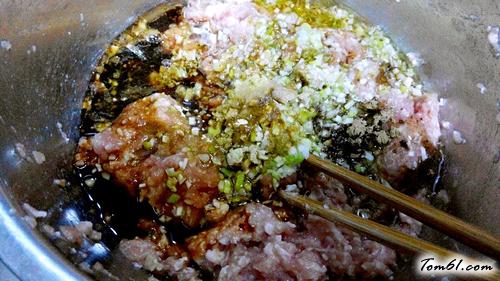 【猪肉酸菜水饺】