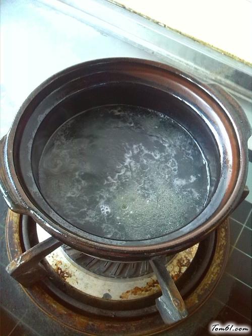 【砂锅面】