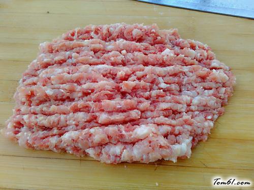 【香菇猪肉胡萝卜饺子】