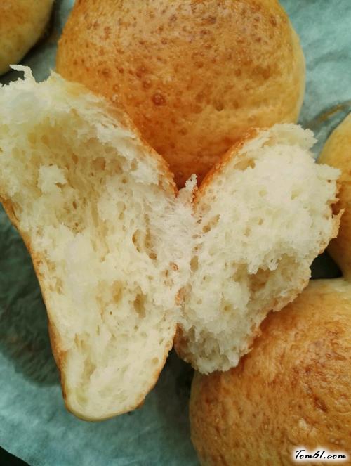 【芝麻小餐包】