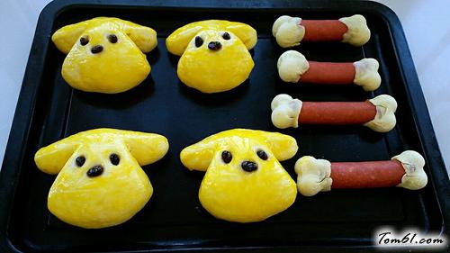 【小狗啃骨头汉堡】