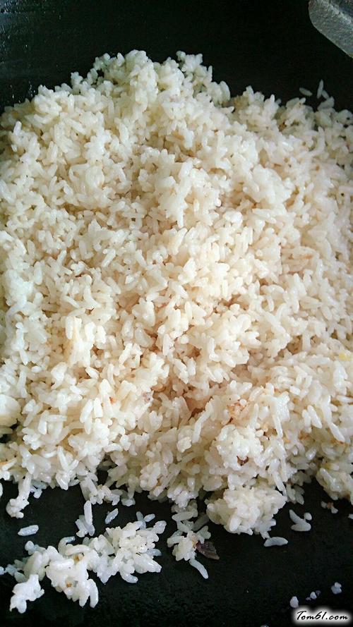 【泰式菠萝炒饭】