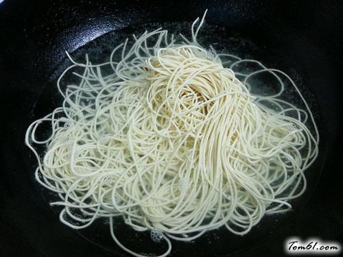 【葱油拌面】