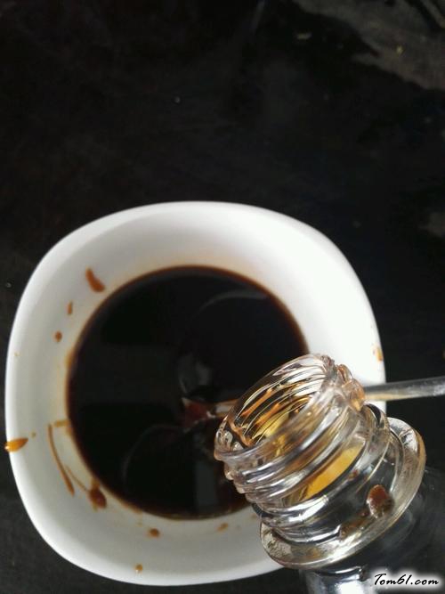 【排骨焖饭】