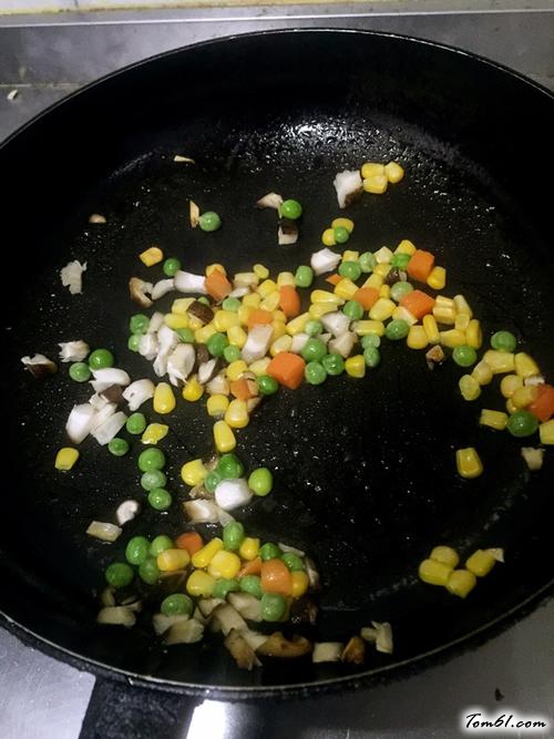 【什锦南瓜蒸饭】