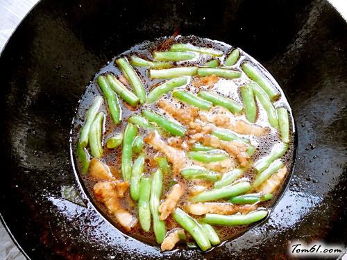 【自家豆角焖面】