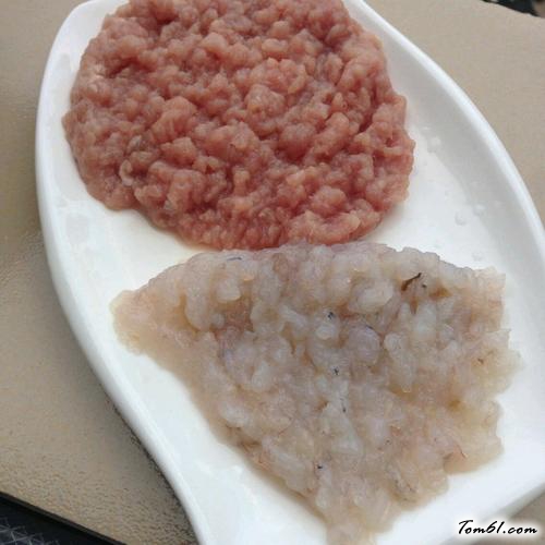 【彩虹猪肉虾仁水饺】
