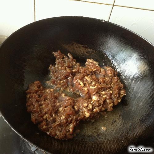 【香菇酱肉包】