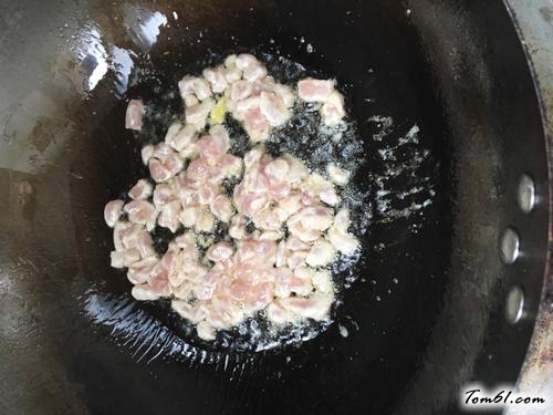 【五彩菠萝饭】