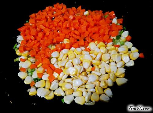 【咖哩虾仁炒饭】