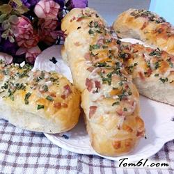 香葱培根芝士肉松面包的做法