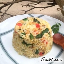 芦笋鱿鱼黄金炒饭的做法