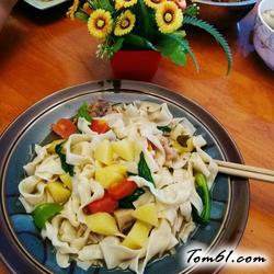 大盘鸡拌面的做法