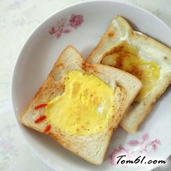 鸡蛋煎面包片的做法