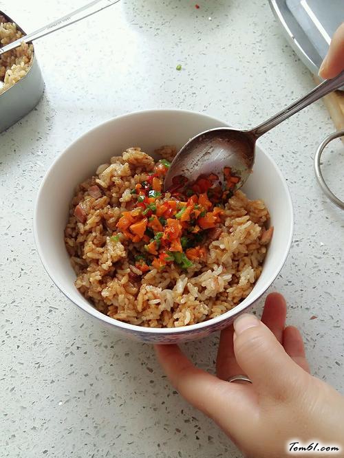 【酱香培根饭】