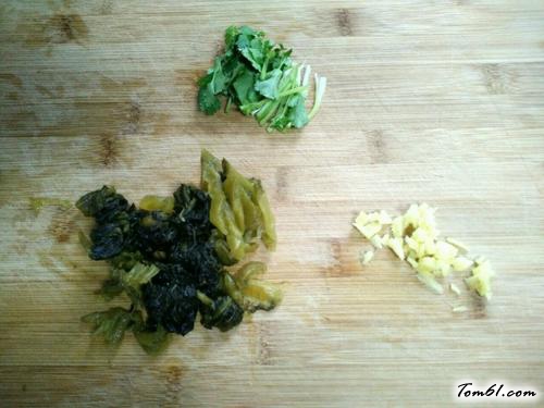 【酸菜煮粉丝】