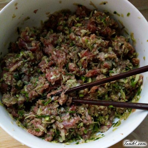 【萝卜牛肉蒸饺】