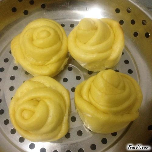 【南瓜玫瑰花馒头】