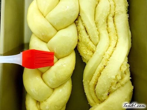 【椰蓉辫子面包】