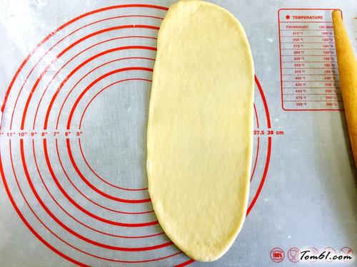 【椰蓉辫子面包】