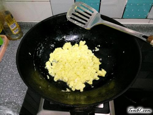 【鸡蛋茴香素包子】