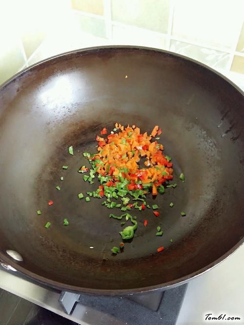 【酱香培根饭】