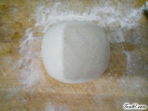 【鸡蛋茴香素包子】