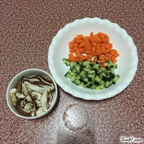 【香菇蚝油拌面】