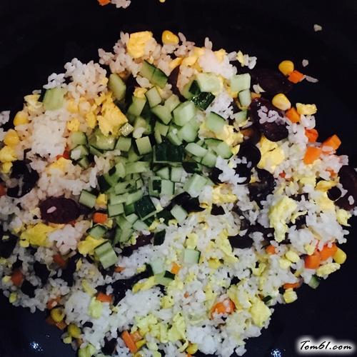 【腊味什锦炒饭】