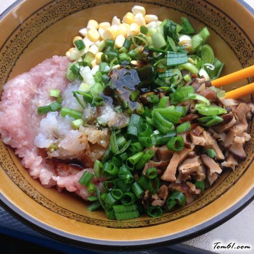 【彩虹猪肉虾仁水饺】