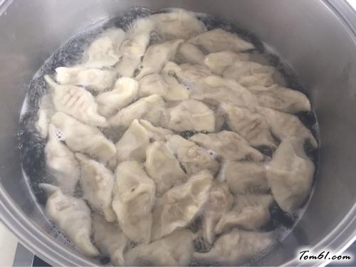 【酸汤水饺】