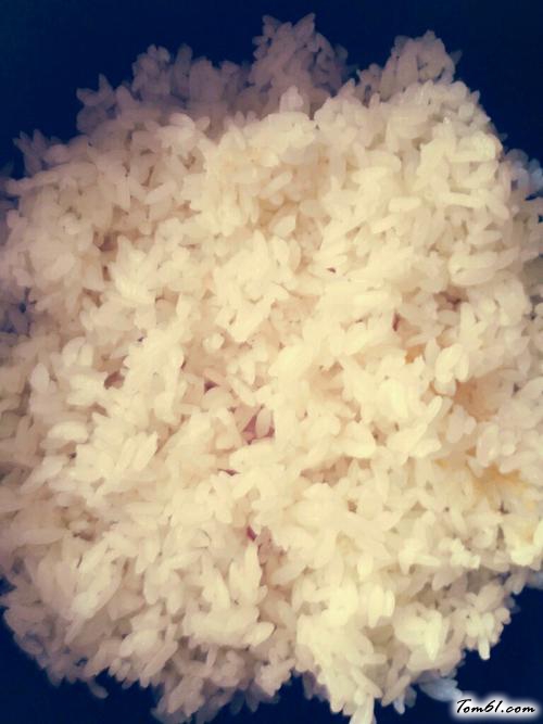 【石锅拌饭】