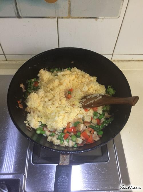 【芦笋鱿鱼黄金炒饭】