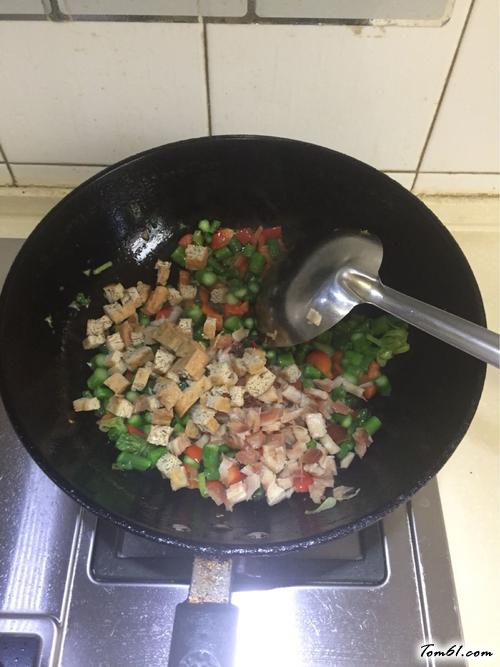 【芦笋鱿鱼黄金炒饭】