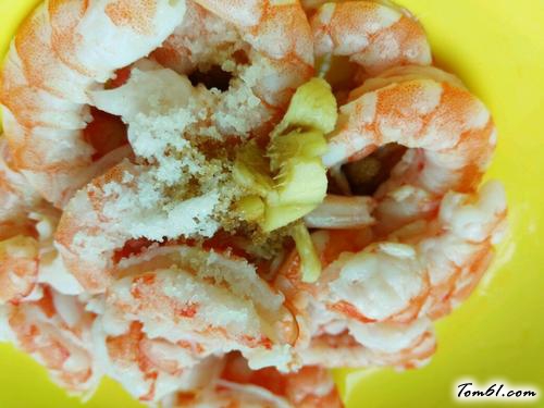 【虾仁辣椒炒饭】