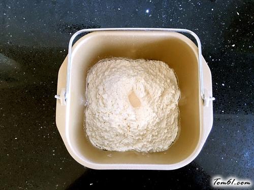 【椰蓉辫子面包】