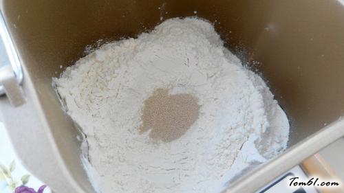 【香葱培根芝士肉松面包】