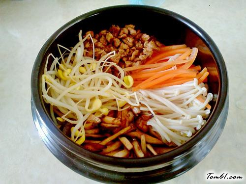 【石锅拌饭】